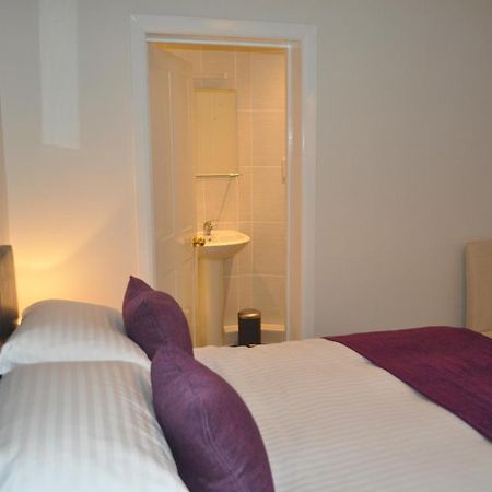 Woodlands 159 Bed & Breakfast Першор Екстериор снимка