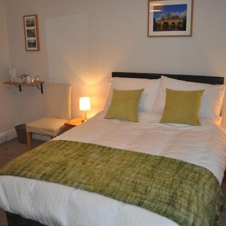 Woodlands 159 Bed & Breakfast Першор Екстериор снимка