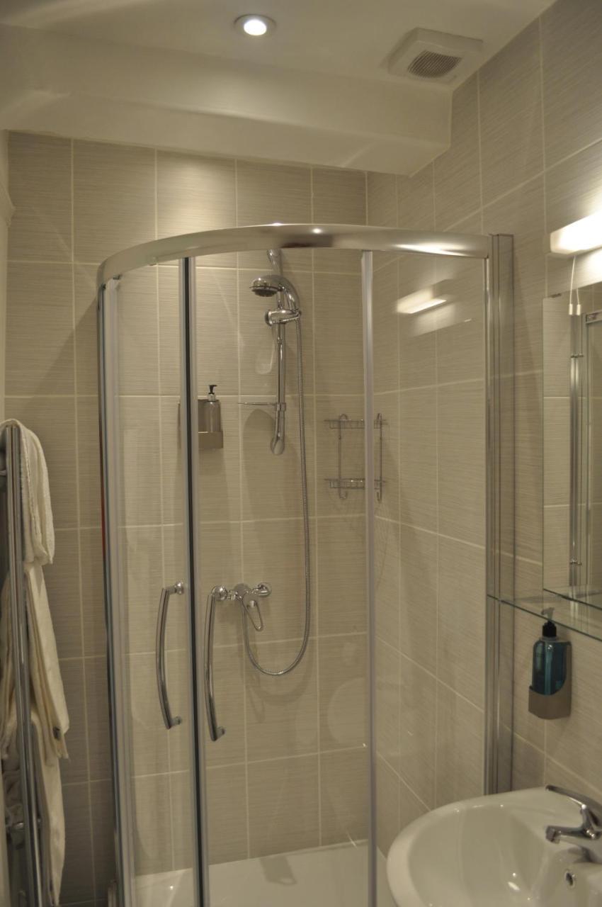 Woodlands 159 Bed & Breakfast Першор Екстериор снимка