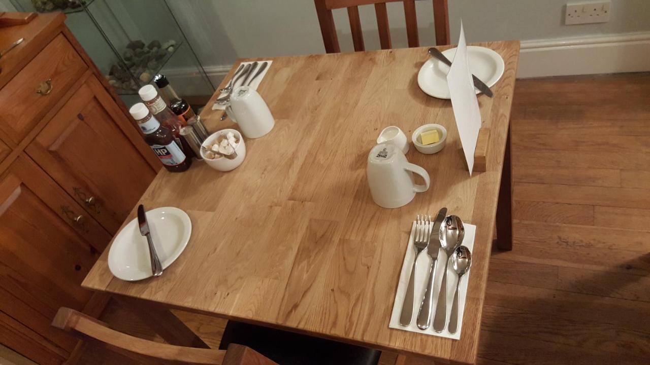 Woodlands 159 Bed & Breakfast Першор Екстериор снимка